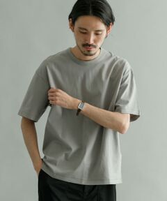 <b>夏のベストセラーTシャツから今夏も目が離せない。</b><br><br>リラクシィなシルエットでインナーから1枚着までパフォーマンス幅は広く、超長綿シルケットポンチ素材による肌触りのよさとクリーンなルックスが際立つ1枚。ベーシックカラーに控えめなトレンドカラーがスタンバイ。上品な1枚着でノンストレスなシーズンを過ごすならまさにこの1着です。<br><br>-------------------------<br><b>【スタッフ着用コメント】</b><br>【スタッフB】年齢:20代後半 身長:176cm 体型:普通<br>【着用サイズ】L<br>【サイズ感】オーバーサイズとまでは行かないですが、程よくゆとりのあるサイズ感です。着丈もそこまで長くないのでインナーとしても使いやすいです。<br>【素材感・着心地】非常にさらっとして気持ちいい!首の開きもきつくなく、接触冷感も感じられるので夏でも涼しく着用可能です。<br>-------------------------<br><br><br>【2023Spring/Summer】<br><br>※この商品は、汗をかいたり濡れた状態で長時間日光に当たると、変色することがあります。<br>※汗が付着したり濡れた場合は、日光の下に放置したりせずに、速やかに洗濯するか、クリーニング処理をしてください。<br>※その他お取り扱いに関しましては、商品に付属のアテンションタグをご覧ください。<br><br>※商品画像は、光の当たり具合やパソコンなどの閲覧環境により、実際の色味と異なって見える場合がございます。予めご了承ください。<br>※商品の色味の目安は、商品単体の画像をご参照ください。<br><br><b>▼お気に入り登録のおすすめ▼</b><br>お気に入り登録商品は、マイページにて現在の価格情報や在庫状況の確認が可能です。 <br>お買い物リストの管理に是非ご利用下さい。<br><br><h4 class="material">素材感</h4><br><b class="line-height-120p">透け感 : ややあり(CONE,WHITE)<br>伸縮性 : あり<br>裏地 : なし<br>光沢 : なし<br>ポケット : なし</b>