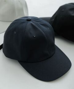 <b>KIJIMA TAKAYUKI/キジマタカユキ</b><br><br>デザイナー木島隆幸氏が様々な事柄から伝わる時代の空気感を独自の視点とバランス感覚で取り入れ、 トータルコーディネイトで生きるデザインを強く意識した帽子ブランド。 職人の丁寧な手作業で生み出される一つ一つの商品は、高品質かつ独自の製法による柔らかさにより機能性に優れており、 シンプルな装いの中にも存在感を放ちます。<br><br><br><br>【2024 Spring/Summer】【24SS】<br><br>※この商品は素材の特性上、擦られたり揉まれたりすると部分的に色が薄くなったり、白っぽくなることがあります。<br>※着用を繰り返すと素材の風合いが変化することがありますが、製品の特性としてご了承ください。<br>※その他お取り扱いに関しましては、商品に付属のアテンションタグをご覧ください。<br><br>※商品画像は、光の当たり具合やパソコンなどの閲覧環境により、実際の色味と異なって見える場合がございます。予めご了承ください。<br>※商品の色味の目安は、商品単体の画像をご参照ください。<br><br><b>▼お気に入り登録のおすすめ▼</b><br>お気に入り登録商品は、マイページにて現在の価格情報や在庫状況の確認が可能です。<br>お買い物リストの管理に是非ご利用下さい。