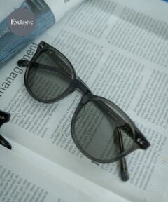 <b>KANEKO OPTICAL×URBAN RESEARCH / 金子眼鏡×アーバンリサーチ</b><br><br>世界中でも最高品質の眼鏡を作るとされる職人の街、福井県鯖江。 同所にて熟練の技術を備えた職人達が、セルロイドなどの古くから使われていた原料を使用し、 一本一本研磨、加工を施し、美しいフォルムと最高のかけ心地のプロダクトを産み出しています。<br><br><br><br>【2024 Spring/Summer】【24SS】<br><br>※高温になる場所または金属類と一緒にしまわないでください。変形したり、キズが付く恐れがあります。<br>※暗い所、トンネル内でのご使用を避けてください。視界不良により、ケガをする恐れがあります。<br>※その他お取り扱いに関しましては、商品に付属のアテンションタグをご覧ください。<br><br>可視光線透過率 : 30%(CGY×GRN), 70%(BK×BL)<br>紫外線透過率 : 1.0%以下<br>総重量 : 約28g<br><br>※商品画像は、光の当たり具合やパソコンなどの閲覧環境により、実際の色味と異なって見える場合がございます。予めご了承ください。<br>※商品の色味の目安は、商品単体の画像をご参照ください。<br><br><b>▼お気に入り登録のおすすめ▼</b><br>お気に入り登録商品は、マイページにて現在の価格情報や在庫状況の確認が可能です。<br>お買い物リストの管理に是非ご利用下さい。