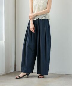 <!--ここから↓新色追加ステータスコメント--><b><font color="#79A815">7月5日 新色(NAVY)を追加しました</font></b><br><br><!--ここから↑新色追加ステータスコメント--><strong style="font-weight:bold;">【リラクシーな履き心地と機能性を兼ね備えたイージーパンツ】</strong><br>撥水・イージーケア・接触冷感・UVカットの機能が備わった素材を使用したイージーパンツ。<br>腰周りにゆとりの出るタックとギャザーを施すことで、締め付けがなくリラクシーな穿き心地を実現。内側の紐で身長に合わせてサイズ調節も可能です。<br>薄手のナイロン素材でシワが気になりにくく、軽量でシンプルなデザインがデイリーに活躍します。<br><br><strong style="font-weight:bold;">POINT</strong><br>・機能性素材<br>・ウエストゴムでストレスフリー<br>・撥水加工で雨の日も活躍<br><br><strong style="font-weight:bold;">COORDINATE</strong><br>カジュアルにカットソー、女性らしくブラウスと、お手持ちのアイテムでバランス良くコーディネートいただけます。シアーシャツなどのトレンドアイテムとのスタイリングもおすすめ◎<br><br><!--ここから↓素材紹介コメント--><b>『UR TECH』</b><br>株式会社アーバンリサーチが独自開発して生まれた素材「UR TECH」シリーズ。<br>「接触冷感」「UVカット」「抗菌」「撥水」機能を併せ持った高機能な素材です。<!--ここから↑素材紹介コメント--><br><br>【2024 Spring/Summer】【24SS】<br><br>※この素材は、はっ水加工をしてあります。はっ水加工は永久的なものではなく、着用や洗濯を繰り返すと、効果が低下します。クリーニング店での再加工や市販のはっ水スプレーのご利用をおすすめいたします。<br><br>※商品画像は、光の当たり具合やパソコンなどの閲覧環境により、実際の色味と異なって見える場合がございます。予めご了承ください。<br>※商品の色味の目安は、商品単体の画像をご参照ください。<br><br><b>▼お気に入り登録のおすすめ▼</b><br>お気に入り登録商品は、マイページにて現在の価格情報や在庫状況の確認が可能です。<br>お買い物リストの管理に是非ご利用下さい。<br><br><h4 class="material">素材感</h4><br><b class="line-height-120p">透け感 : なし<br>伸縮性 : なし<br>裏地 : なし<br>光沢 : なし<br>ポケット : あり</b>