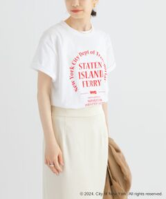 <strong style="font-weight:bold;">【大人カジュアルなスタイリングに欠かせないロゴプリントTシャツ】</strong><br>サークル状のフロントロゴがアクセントになるTシャツを、ルーズに着られるオーバーシルエットでご用意。<br>体のラインを拾わないゆとりのあるサイズ感がリラックスした着心地で、程よく厚みのある生地が一枚でも着やすいアイテム。<br>カジュアルになりすぎないようロゴのフォントにも拘っているため、きれいめのアイテムとも相性が良く、シンプルなボトムスと合わせるだけで雰囲気のあるスタイリングが完成します。<br><br><strong style="font-weight:bold;">POINT</strong><br>・一枚で様になるロゴプリント<br>・大人カジュアルに合わせやすいデザイン<br><br><strong style="font-weight:bold;">COORDINATE</strong><br>カジュアルにデニムはもちろん、スカートで合わせた大人フェミニンなスタイリングもおすすめです。<br><br><strong style="font-weight:bold;">NYC</strong><br>世界で最も有名で刺激的な街「NEWYORKCITY」<br>たくさんの観光名所に、印象的な交通標識、ポスターアートやニューヨークの街並み・・・<br>インスピレーションに溢れた都市、ニューヨーク市公式ブランド『NYC』<br>AllNewYorkCitylogos and marks depicted herein are the property ofNewYorkCityand may not be reproduced without written consent.<br><br>【2024 Spring/Summer】【24SS】<br><br>※この商品は、「着古した風合い」になるような特殊なプリント加工を施しています。<br>※摩擦などで脱落したり、着用や洗濯などで薄くなる場合がありますのでご注意ください。<br><br>※商品画像は、光の当たり具合やパソコンなどの閲覧環境により、実際の色味と異なって見える場合がございます。予めご了承ください。<br>※商品の色味の目安は、商品単体の画像をご参照ください。<br><br><b>▼お気に入り登録のおすすめ▼</b><br>お気に入り登録商品は、マイページにて現在の価格情報や在庫状況の確認が可能です。<br>お買い物リストの管理に是非ご利用下さい。<br><br><h4 class="material">素材感</h4><br><b class="line-height-120p">透け感 : ややあり(WHITE)<br>伸縮性 : ややあり<br>裏地 : なし<br>光沢 : なし<br>ポケット : なし</b>