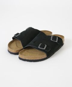 <b>BIRKENSTOCK/ビルケンシュトック</b><br><br>「自然から遠ざかった人の身体を、自然な状態に解放する」というコンセプトから生まれ"第2の心臓"と言われる足を包む「靴」を通じて230年以上にわたり人々の健康を追及し続けている歴史のあるブランドです。デザイン性はもちろん、履き心地の良さが世界中で高く評価されています。<br><br><br><br>【2024 Spring/Summer】【24SS】<br><br>※靴箱破損につきましては、商品に不良が無い場合に限り出荷させていただいております。予めご了承ください。<br>※発汗などによって、カユミ・かぶれ等を感じたときは、すぐにご使用を止めてください。<br>※その他お取り扱いに関しましては、商品に付属のアテンションタグをご覧ください。<br><br>重量(片足) : 約235g<br><br>[メーカー表記サイズ]<br>WIDTHS : NARROW FIT<br><br>※商品画像は、光の当たり具合やパソコンなどの閲覧環境により、実際の色味と異なって見える場合がございます。予めご了承ください。<br>※商品の色味の目安は、商品単体の画像をご参照ください。<br><br>-----------------------------<br><b>《スタッフレビュー》</b><br>試着サイズ : 40 / 41<br>40は甲幅・足長共にぴったりでした。41は甲幅はぴったりでしたが足長が少し余りました。個人的には40が履きやすいです。甲幅に関しては、ベルト調整可能なので幅広い方が着用いただけます。<br>[スタッフデータ]<br>普段の着用サイズ : 26cm<br>足長 : 25cm<br>足囲 : 23.5cm<br>足幅 : 普通<br>※履き心地には個人差がございますので、あくまでも目安としてご覧ください。<br>-----------------------------<br><br><br><b>▼お気に入り登録のおすすめ▼</b><br>お気に入り登録商品は、マイページにて現在の価格情報や在庫状況の確認が可能です。<br>お買い物リストの管理に是非ご利用下さい。