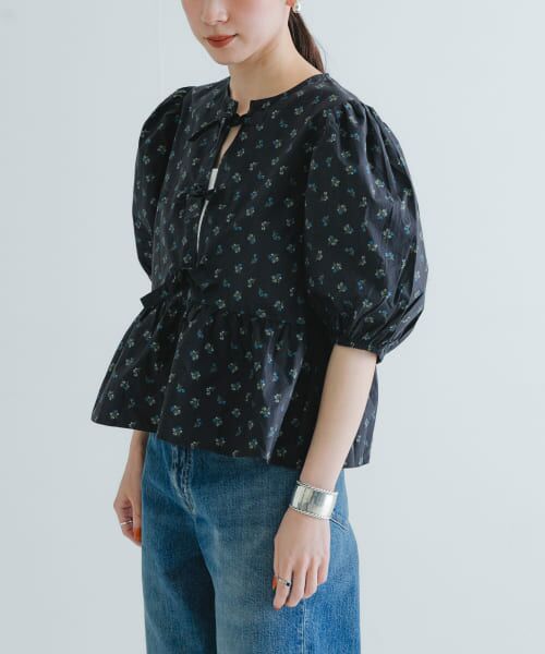 URBAN RESEARCH/アーバンリサーチ GANNI Printed Cotton Peplum Blouse Phantom 36 URBAN RESEARCH/アーバンリサーチ GANNI Printed Cotton Peplum Blouse Phantom 36