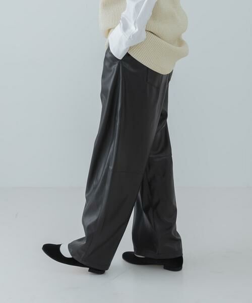 URBAN RESEARCH / アーバンリサーチ その他パンツ | レザーライクコクーンパンツ | 詳細3