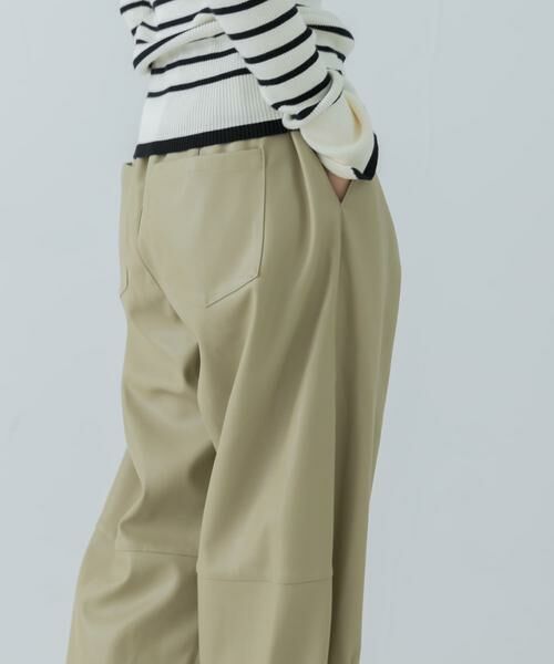 URBAN RESEARCH / アーバンリサーチ その他パンツ | レザーライクコクーンパンツ | 詳細10