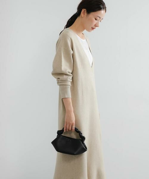 URBAN RESEARCH / アーバンリサーチ ワンピース | 深Vネックニットワンピース | 詳細17
