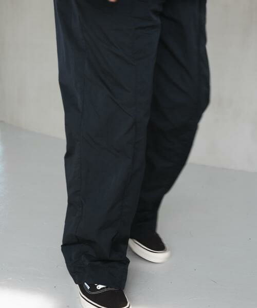URBAN RESEARCH / アーバンリサーチ その他パンツ | NYLON STRAIGHT PANTS | 詳細1