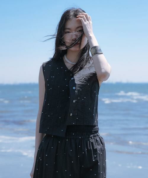 URBAN RESEARCH/アーバンリサーチ new basic オーガンジードットピンタックベスト ブラック FREE