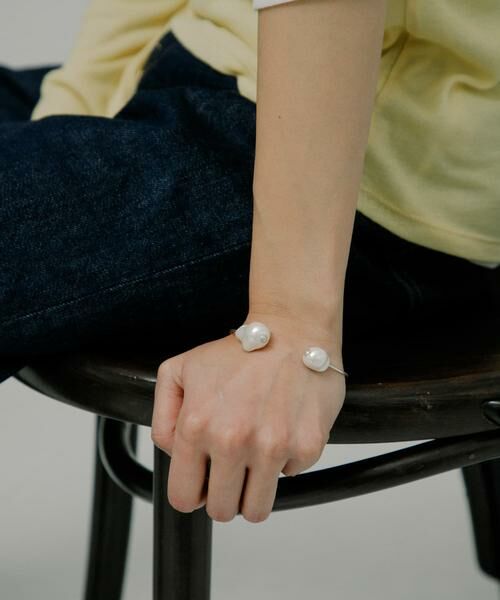 URBAN RESEARCH / アーバンリサーチ ブレスレット・バングル | mounir　Shell pearl bangle | 詳細3