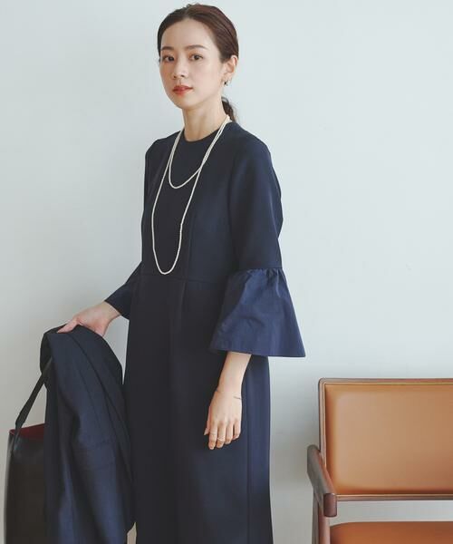 URBAN RESEARCH / アーバンリサーチ ワンピース | フレアスリーブワンピース(ネイビー)