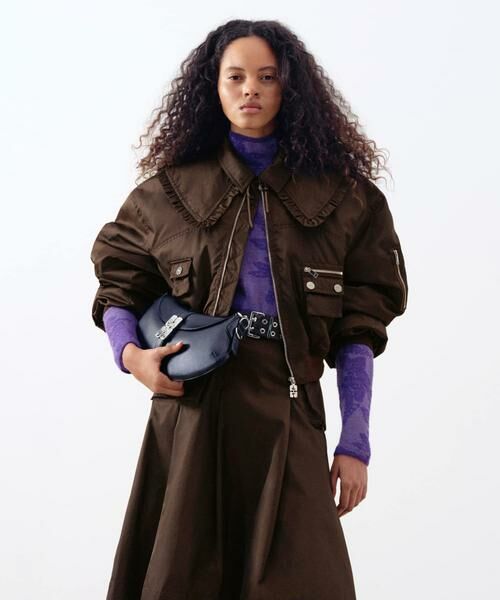 URBAN RESEARCH / アーバンリサーチ ダウンジャケット・ベスト | GANNI　DUCHESSE NYLON BOMBER JACKET（ブラウン）