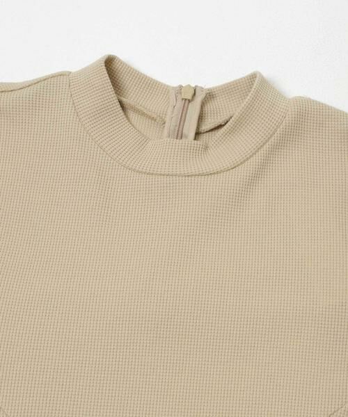 URBAN RESEARCH / アーバンリサーチ Tシャツ | NEW BALANCE　NB GREYペプラム長袖トップ | 詳細4