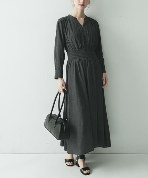 URBAN RESEARCH / アーバンリサーチ ワンピース | ウエストシャーリングドットワンピース（チャコールグレー）