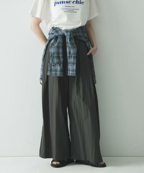 URBAN RESEARCH / アーバンリサーチ その他パンツ | 『UR TECH』ギャザーワイドパンツ（チャコールグレー）