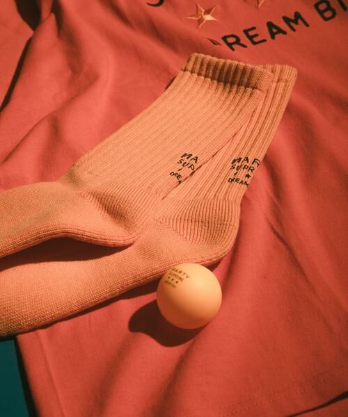 URBAN RESEARCH / アーバンリサーチ ソックス | URBAN RESEARCH×MARTY SUPREME×A24　3STAR LOGO PRINT SOX（オレンジ）