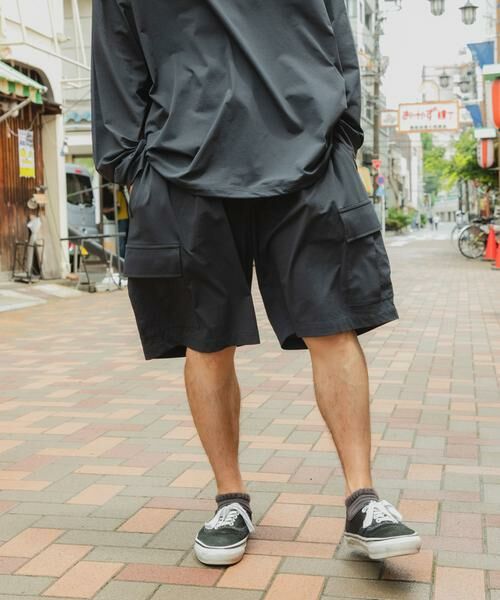 URBAN RESEARCH / アーバンリサーチ ショート・ハーフ・半端丈パンツ | Wide Dad　BREEZY TECH CARGO SHORTS（チャコールグレー）