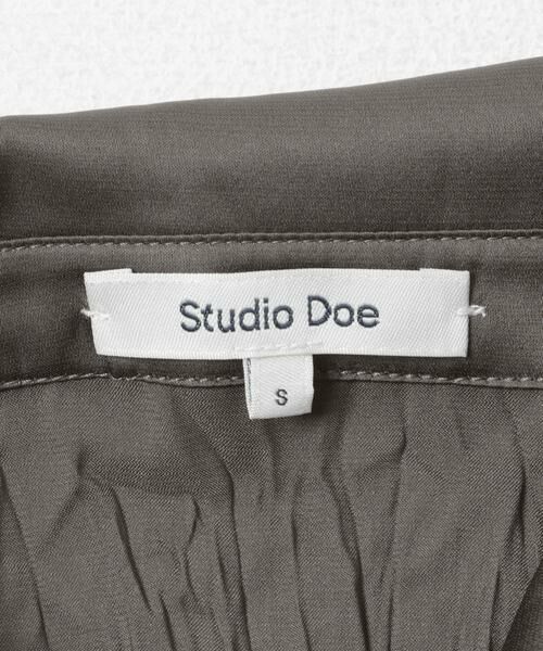 URBAN RESEARCH / アーバンリサーチ シャツ・ブラウス | Studio Doe　SATIN PLEATED SHIRTS | 詳細8