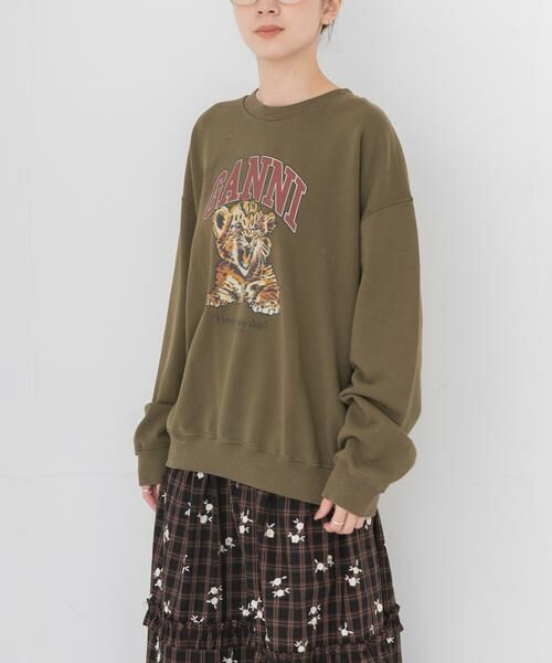 URBAN RESEARCH / アーバンリサーチ スウェット | GANNI　ISOLI CREWNECK TIGER（オリーブ）