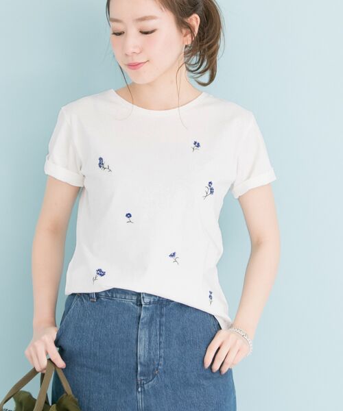 セール】 小花柄刺繍Tシャツ （Tシャツ）｜＊＊URBAN RESEARCH