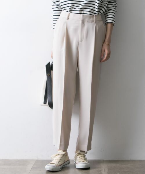 ＊＊URBAN RESEARCH / アーバンリサーチ その他パンツ | カラーテーパードパンツ（OFF BEIGE）