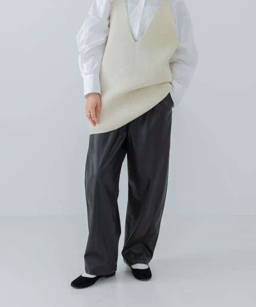 ＊＊URBAN RESEARCH / アーバンリサーチ その他パンツ | レザーライクコクーンパンツ（BLACK）