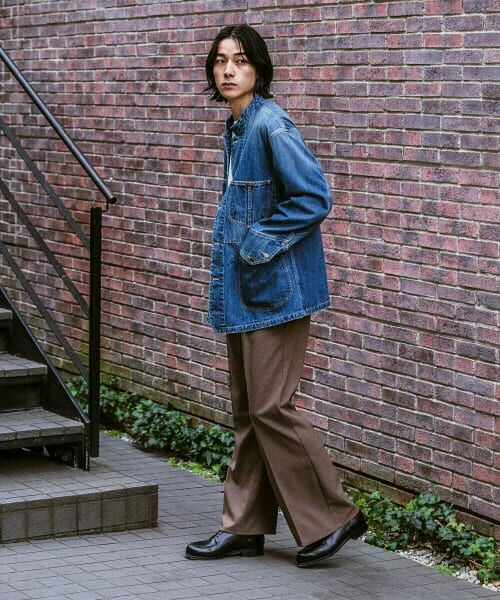 美品ラングラー×アーバンリサーチ/別注タックワイドランチャーパンツ　フレア黒 Lee スラックス Wrangler/ラングラー WRANCHER/ランチャー