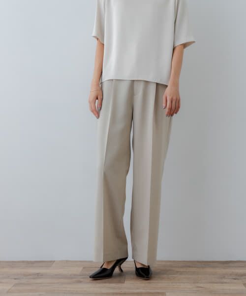 ＊＊URBAN RESEARCH / アーバンリサーチ その他パンツ | 『3サイズ展開』タックストレートスラックス（BEIGE）