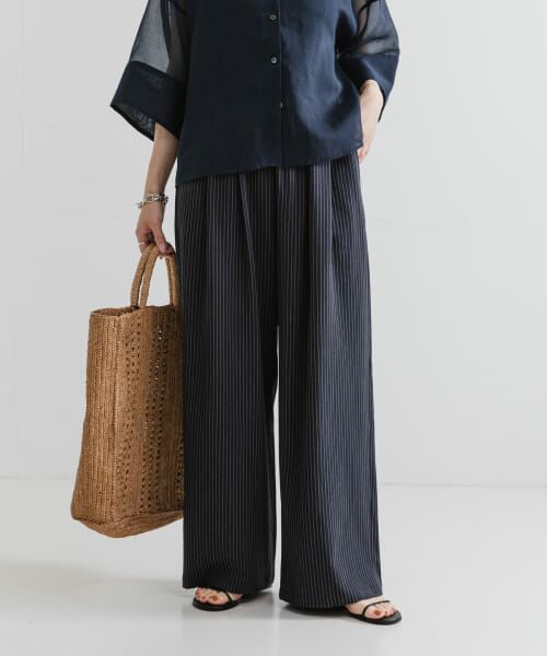 ＊＊URBAN RESEARCH / アーバンリサーチ その他パンツ | 『3サイズ展開』『イージーケア』タックギャザーストレートパンツ（STRIPE）