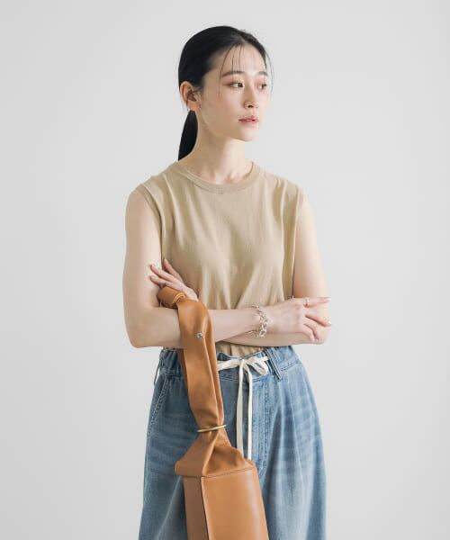 【新品タグ付き】yo biotop ノースリーブニット 吸汗速乾 ノースリーブ クロップド丈 タンクトップ