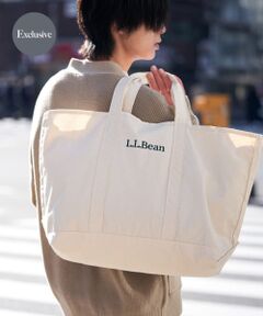 世代を超え、幅広い多くのファンから支持を集めているアウトドアブランドである"L.L.Bean"の定番のグローサリー・トートを別注。<br><br>シンプルで使いやすいようにNaturalにはブラックでBlackにはホワイトでロゴを刺繍している特別な仕様で、逆側には本来のグリーンの色のロゴ刺繍を施しているのでどちらの面でも使用していただけます。<br>薄手の柔らかなキャンバス地を使用しているため、折りたたむことができ持ち運びにも最適。<br>荷物もたっぷりと入る大容量なので、デイリーにはもちろん、買い物のエコバックとしてなど様々なシーンで活躍してくれるアイテムです。<br><br>【L.L.Bean(エル・エル・ビーン)】<br>1912年に創業したアメリカの老舗アウトドアブランド。100周年を迎えた今もなお、世代を超え、幅広い多くのファンから支持を集めています。<br><br><br>【2024 Spring/Summer】【24SS】<br><br>※A3サイズ収納可能<br><br>総重量 : 約290g<br><br>※商品画像は、光の当たり具合やパソコンなどの閲覧環境により、実際の色味と異なって見える場合がございます。予めご了承ください。<br>※商品の色味の目安は、商品単体の画像をご参照ください。<br><br><b>▼お気に入り登録のおすすめ▼</b><br>お気に入り登録商品は、マイページにて現在の価格情報や在庫状況の確認が可能です。 <br>お買い物リストの管理に是非ご利用下さい。