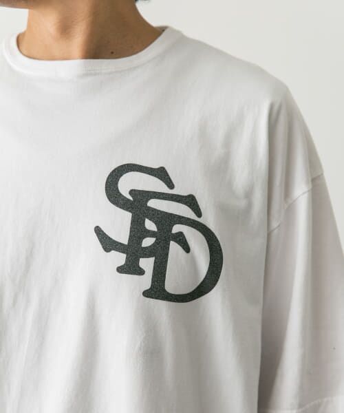 URBAN RESEARCH DOORS / アーバンリサーチ ドアーズ Tシャツ | 『別注』SASSAFRAS　SFD Logo T-shirts 1/2 | 詳細25