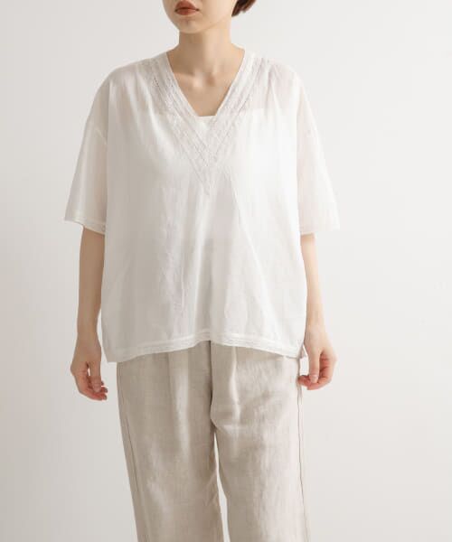 SOIL　V-NECK LACE PULLOVER