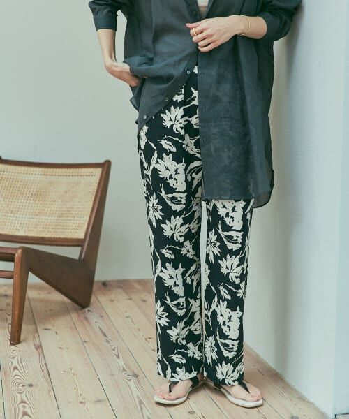 URBAN RESEARCH DOORS/アーバンリサーチ ドアーズ リネンレーヨンフラワープリントパンツ BLK×NAT M URBAN RESEARCH DOORS/アーバンリサーチ ドアーズ リネンレーヨンフラワープリントパンツ BLK×NAT M