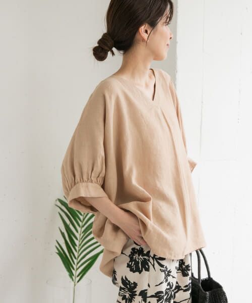 URBAN RESEARCH DOORS/アーバンリサーチ ドアーズ リネンギャザースリーブVネックブラウス MOCHA M URBAN RESEARCH DOORS/アーバンリサーチ ドアーズ リネンギャザースリーブVネックブラウス MOCHA M