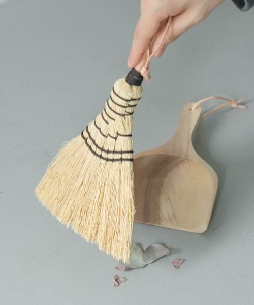 URBAN RESEARCH DOORS / アーバンリサーチ ドアーズ その他雑貨 | 『WEB限定』shesay　ソルガムで作った扇形のホウキL | 詳細1