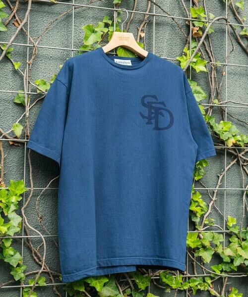 URBAN RESEARCH DOORS / アーバンリサーチ ドアーズ Tシャツ | 『別注』SASSAFRAS　SFD Logo T-shirts 1/2 | 詳細1