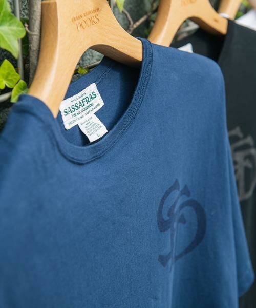 URBAN RESEARCH DOORS / アーバンリサーチ ドアーズ Tシャツ | 『別注』SASSAFRAS　SFD Logo T-shirts 1/2 | 詳細15