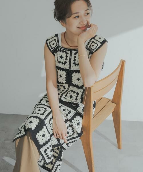 URBAN RESEARCH DOORS / アーバンリサーチ ドアーズ ワンピース | パッチワーククロシェニットワンピース(ホワイト系その他)