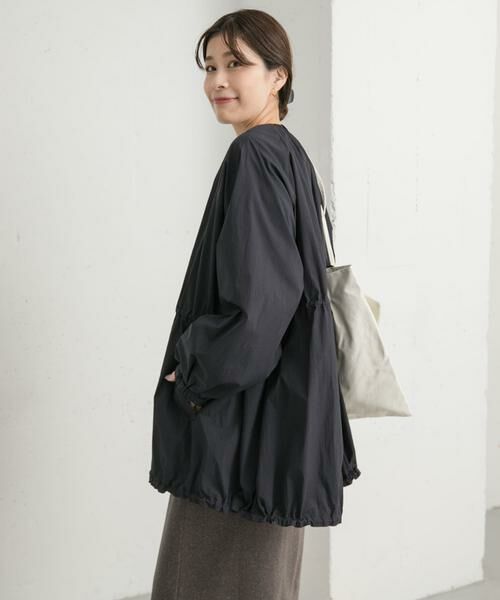 URBAN RESEARCH DOORS / アーバンリサーチ ドアーズ ブルゾン | ギャザーノーカラーブルゾン | 詳細20