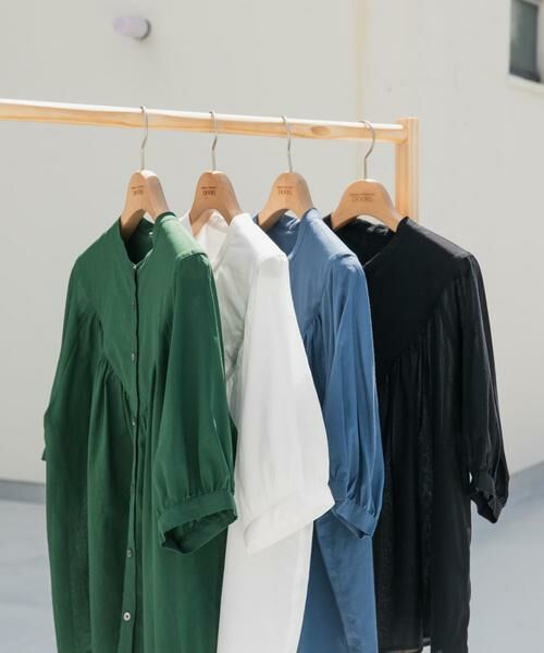 URBAN RESEARCH DOORS / アーバンリサーチ ドアーズ シャツ・ブラウス | コットンボイルV切替ギャザーブラウス | 詳細10