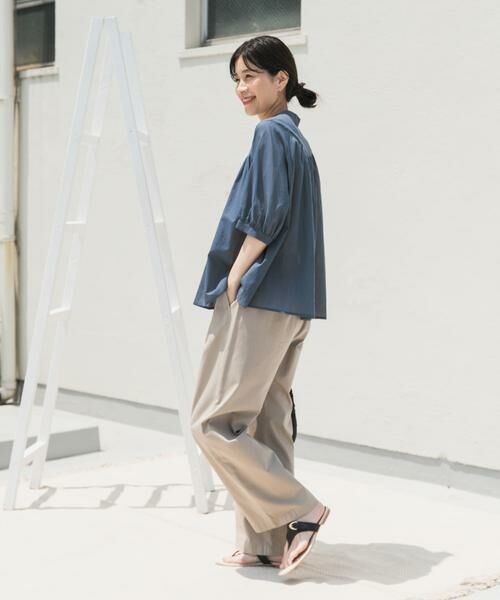 URBAN RESEARCH DOORS / アーバンリサーチ ドアーズ シャツ・ブラウス | コットンボイルV切替ギャザーブラウス | 詳細23