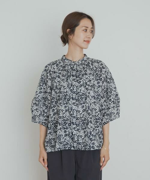 URBAN RESEARCH DOORS / アーバンリサーチ ドアーズ シャツ・ブラウス | フラワープリントドルマンブラウス | 詳細9