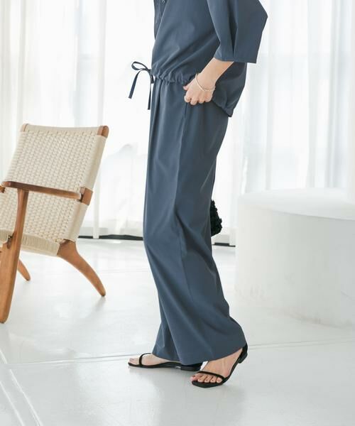 URBAN RESEARCH DOORS / アーバンリサーチ ドアーズ その他パンツ | 『仁村紗和さん着用』『UR TECH』サマシェアストレートイージーパンツ | 詳細4