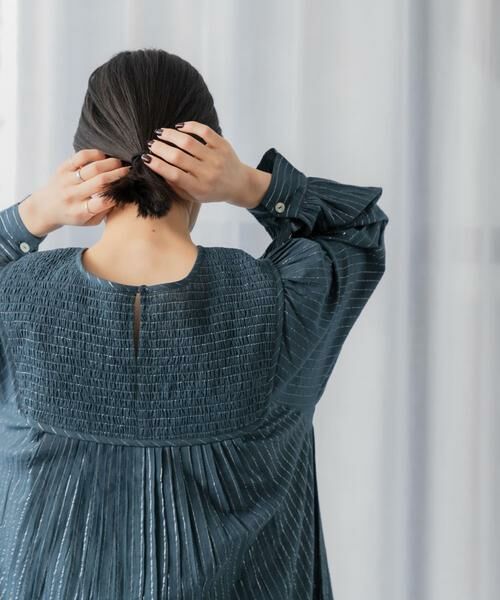 URBAN RESEARCH DOORS / アーバンリサーチ ドアーズ ワンピース | ラメストライプワンピース | 詳細11