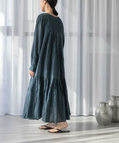 URBAN RESEARCH DOORS / アーバンリサーチ ドアーズ ワンピース | ラメストライプワンピース | 詳細4