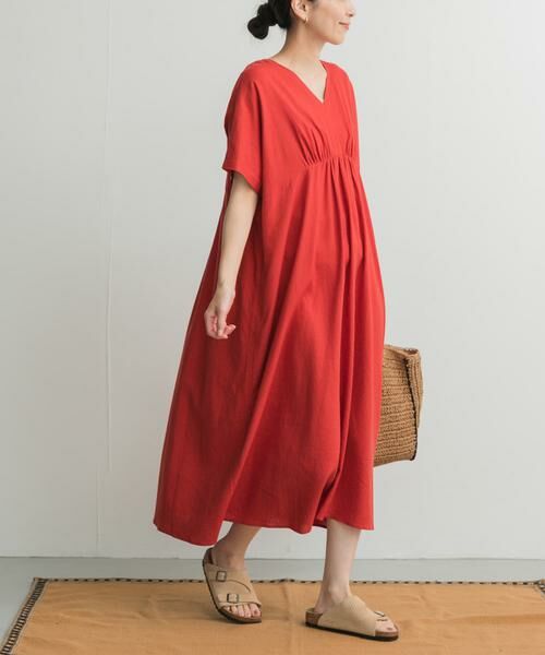 URBAN RESEARCH DOORS / アーバンリサーチ ドアーズ ワンピース | リネンレーヨンVネック切替ギャザーワンピース | 詳細1