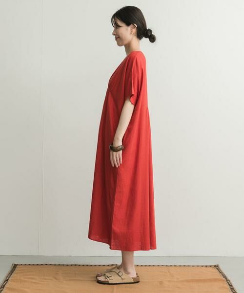 URBAN RESEARCH DOORS / アーバンリサーチ ドアーズ ワンピース | リネンレーヨンVネック切替ギャザーワンピース | 詳細13