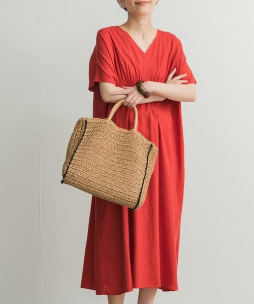URBAN RESEARCH DOORS / アーバンリサーチ ドアーズ ワンピース | リネンレーヨンVネック切替ギャザーワンピース | 詳細2