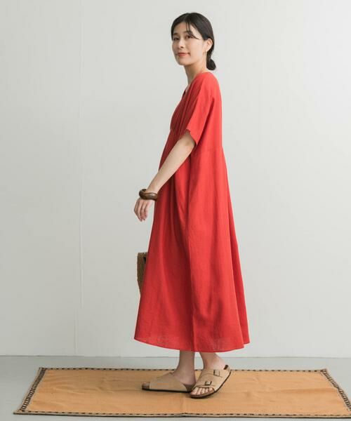 URBAN RESEARCH DOORS / アーバンリサーチ ドアーズ ワンピース | リネンレーヨンVネック切替ギャザーワンピース | 詳細7