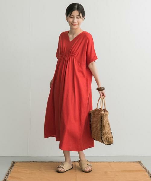 URBAN RESEARCH DOORS / アーバンリサーチ ドアーズ ワンピース | リネンレーヨンVネック切替ギャザーワンピース | 詳細8